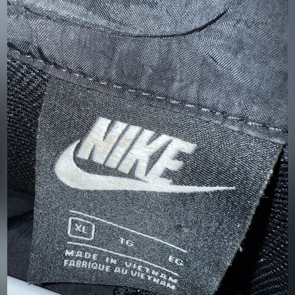 Nike running jacket - Picture 3 of 3